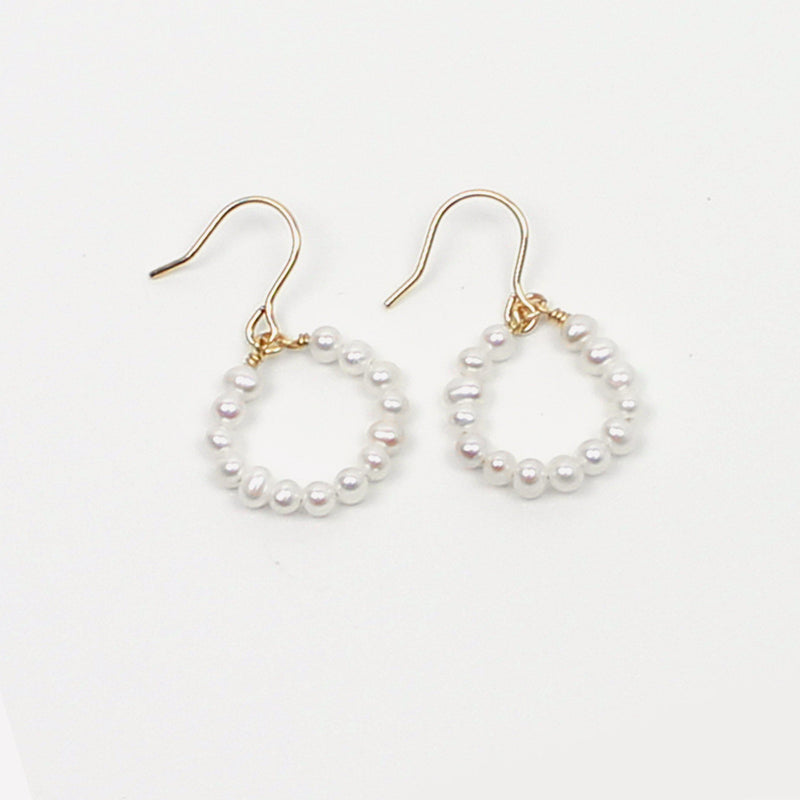 LA SIRÈNE Petite Earring Hook - Small White Pearls